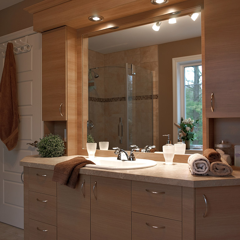 Cuisines Beauregard | Salle de bain style classique avec comptoir en stratifié